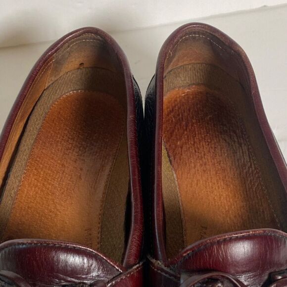 Johnston & Murphy Made in Italy Two-Tone Tassel Loafers – Size 9M